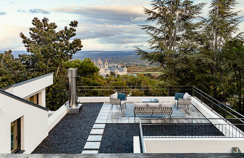 300A Renovación en El Escorial by ÁBATON