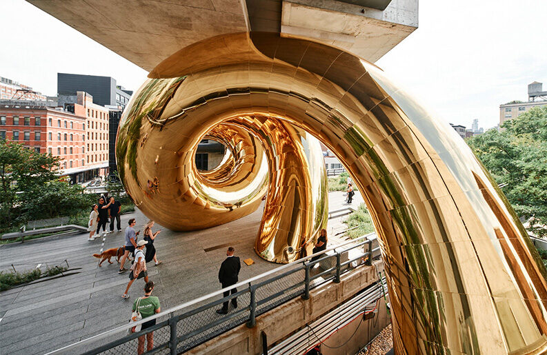 Auruboros by Plastique Fantastique