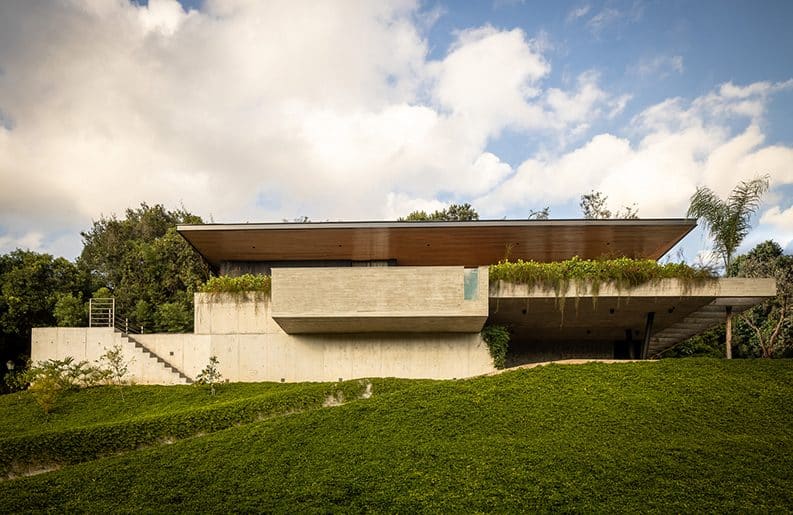 Casa 258 by Cornetta Arquitetura 