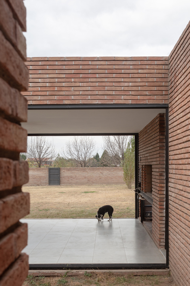 Casa 3 patios by Balsa Crosetto Piazzi, David Coffio