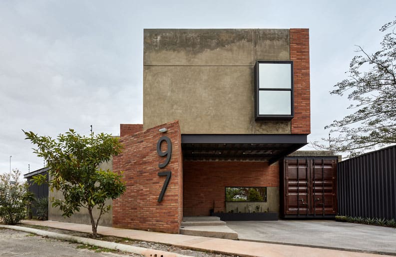 Casa 97. Una vivienda sobria de concepto industrial