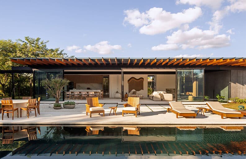 Casa AC by Kiko Castello Branco Arquitetura + Lucas Cunha