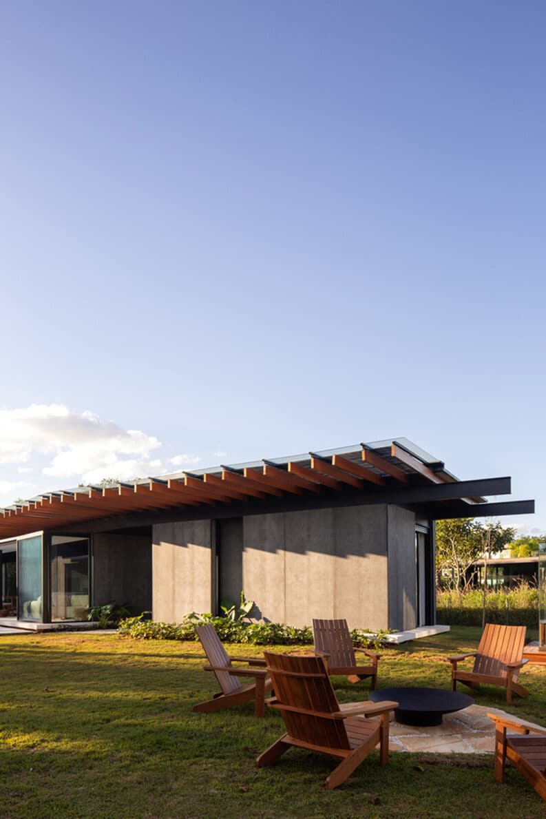 Casa AC by Kiko Castello Branco Arquitetura + Lucas Cunha