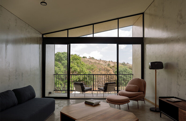 Casa AE by Taller Ezequiel Aguilar Martinez