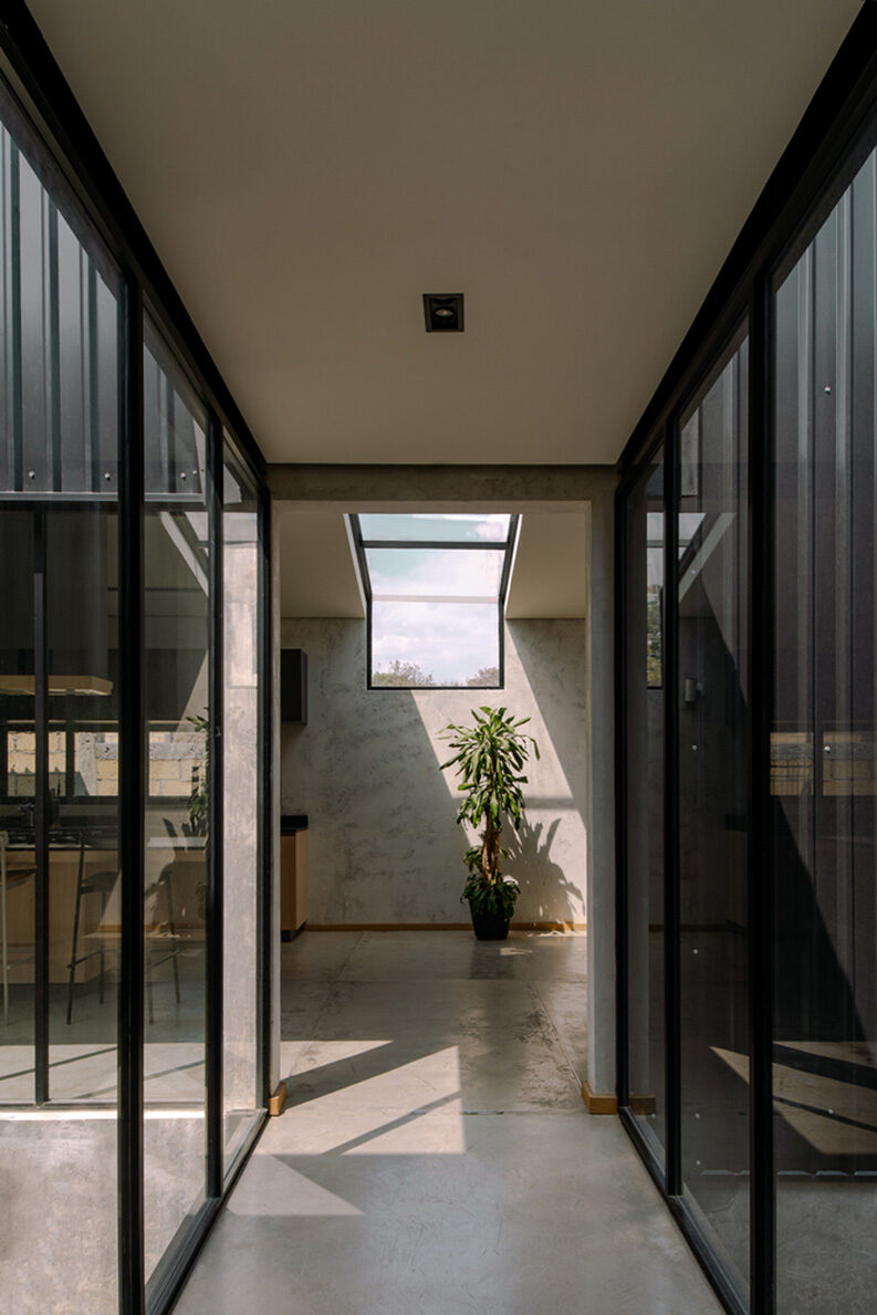 Casa AE by Taller Ezequiel Aguilar Martinez
