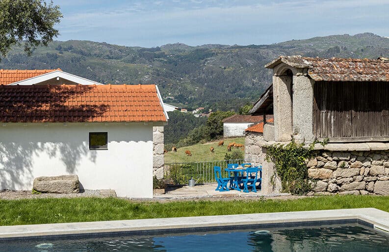 Casa Abadim by Paulo Moreira Architectures