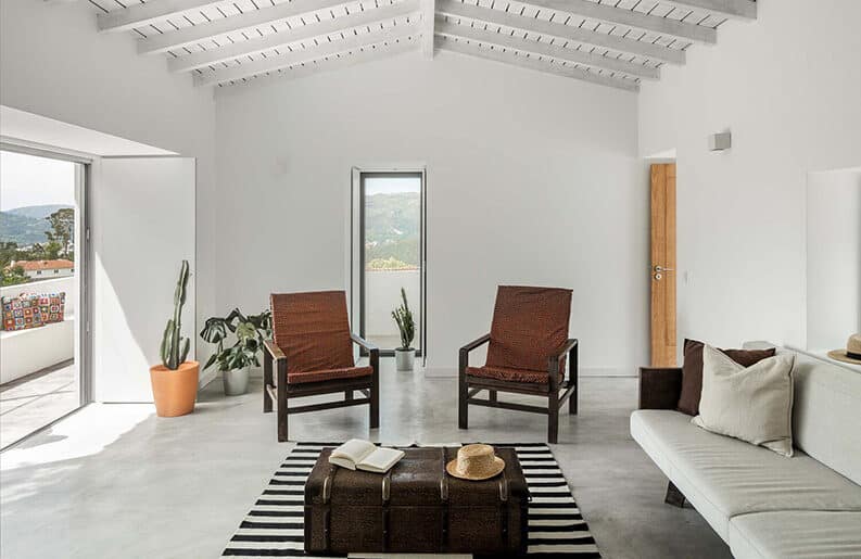 Casa Abadim by Paulo Moreira Architectures