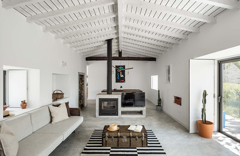 Casa Abadim by Paulo Moreira Architectures
