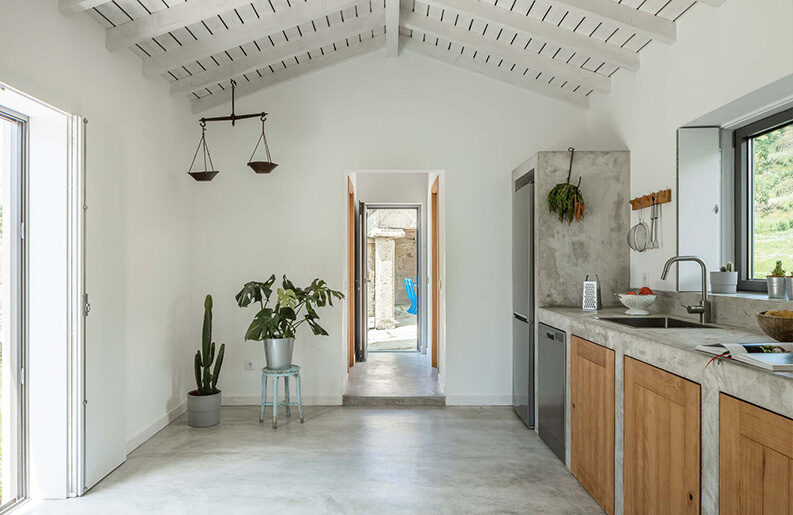 Casa Abadim by Paulo Moreira Architectures