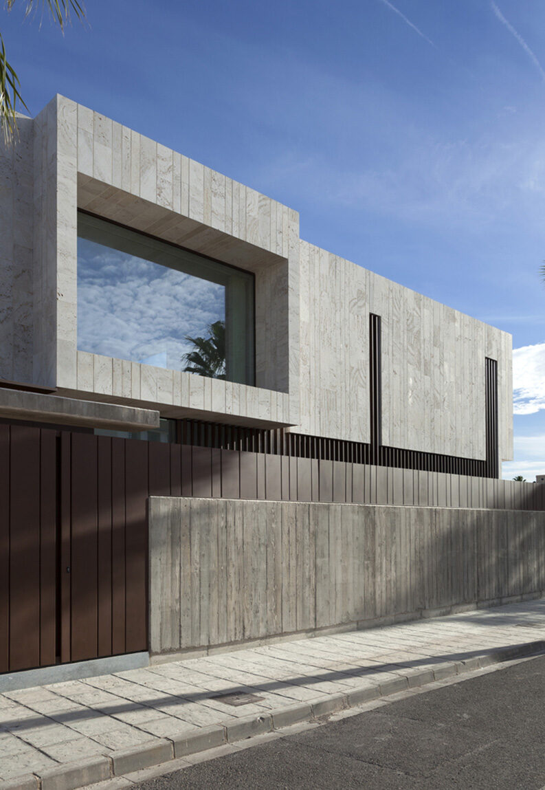 Casa Alquería by Antonio Altarriba Arquitectos