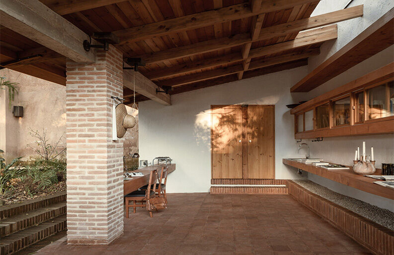 Casa Amona by COLAR Colectivo de Arquitectura