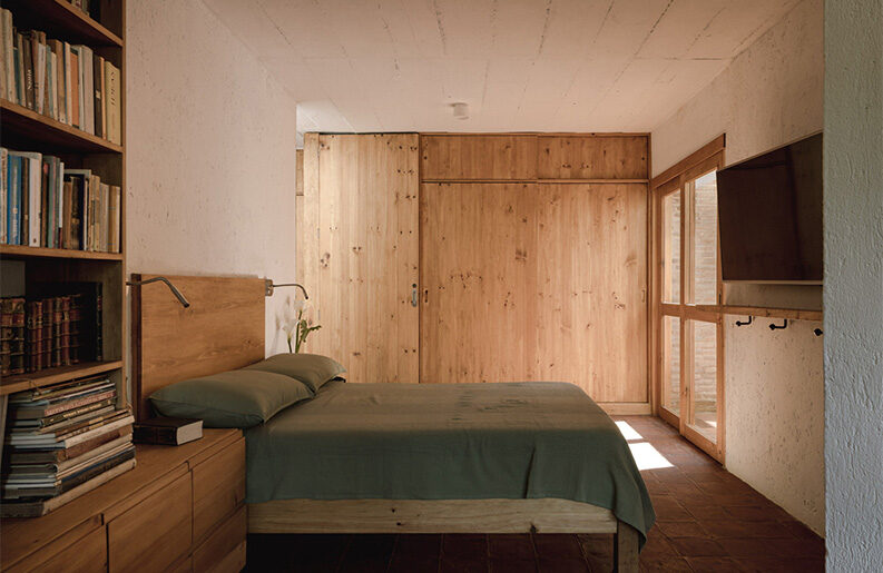 Casa Amona by COLAR Colectivo de Arquitectura