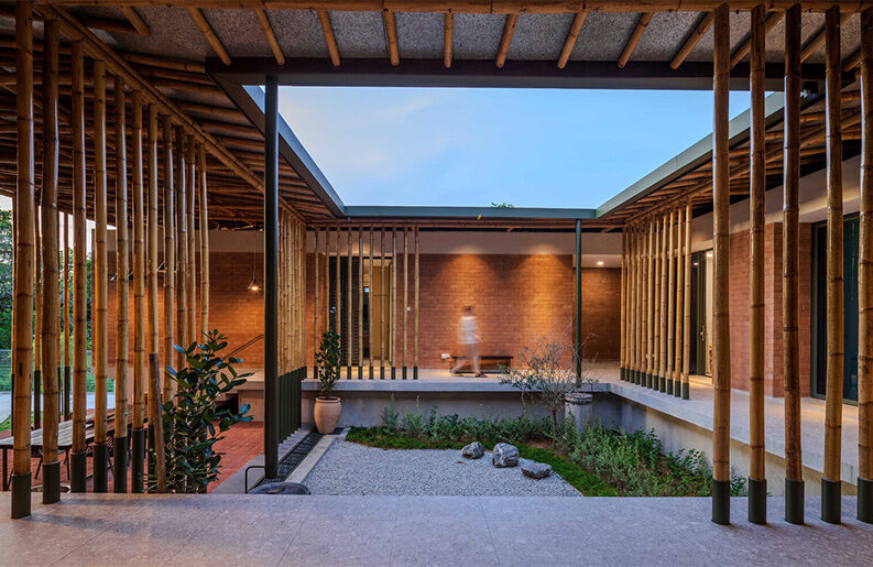 Casa Anjung by Eleena Jamil Architect