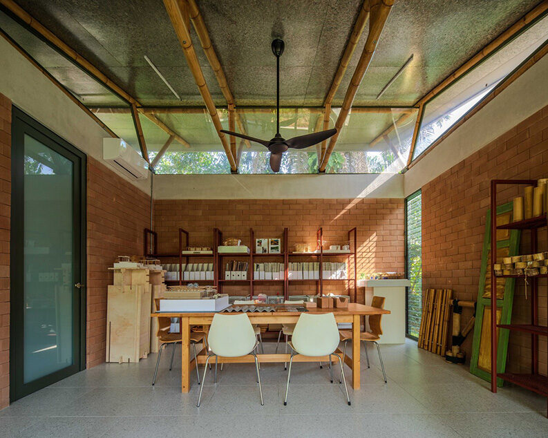Casa Anjung by Eleena Jamil Architect