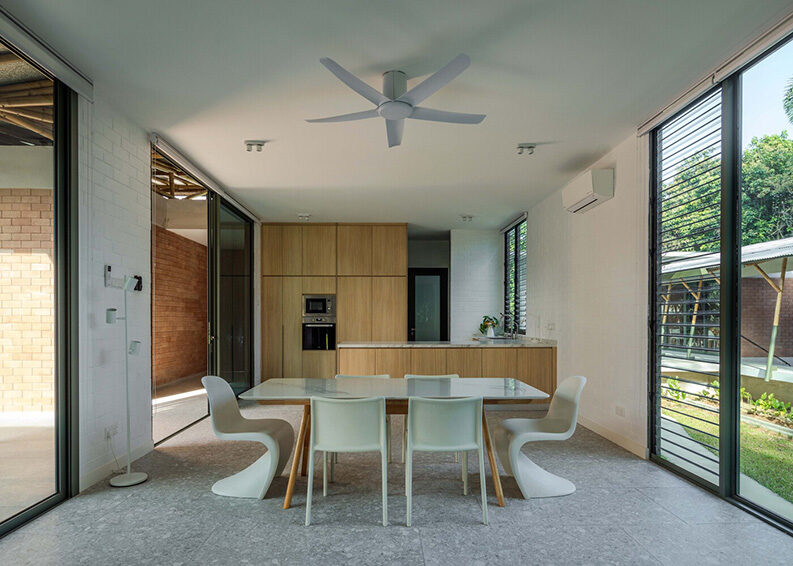 Casa Anjung by Eleena Jamil Architect