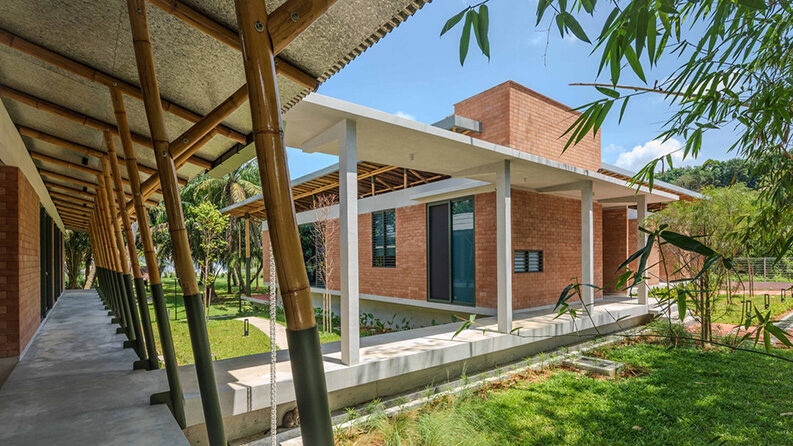 Casa Anjung by Eleena Jamil Architect
