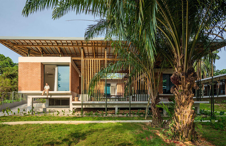 Casa Anjung by Eleena Jamil Architect
