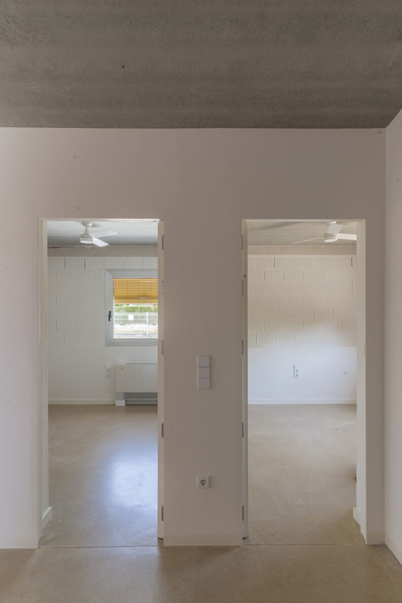 Casa Arena Bruja by Rosa Ma Ballester Espigares, Un Estudio Propio