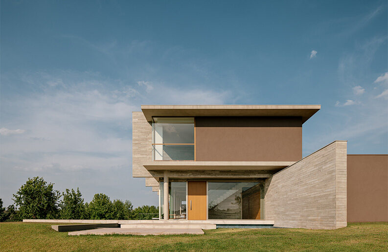 Casa Aroeira by FGMF