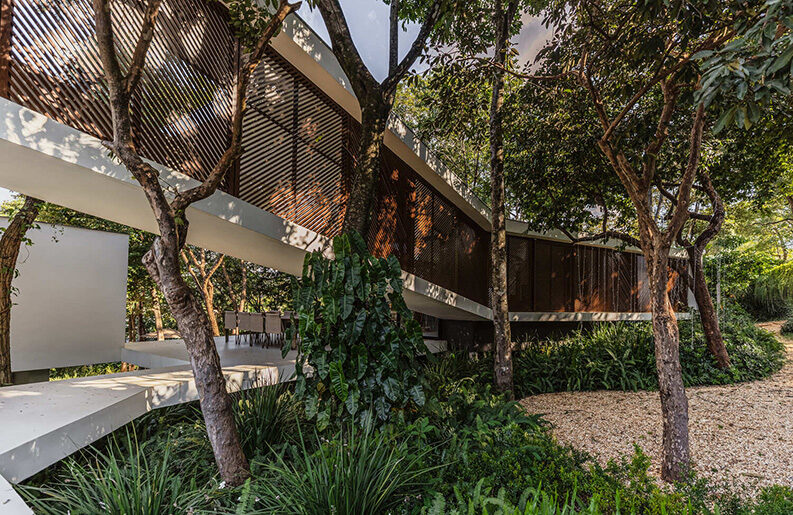 Casa Ascendente by TETRO Arquitetura