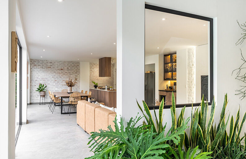 Casa Berna by Hiro Arquitectos
