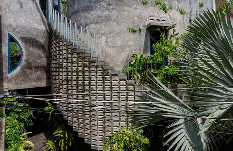 Casa Bifamiliar by Khuon Studio