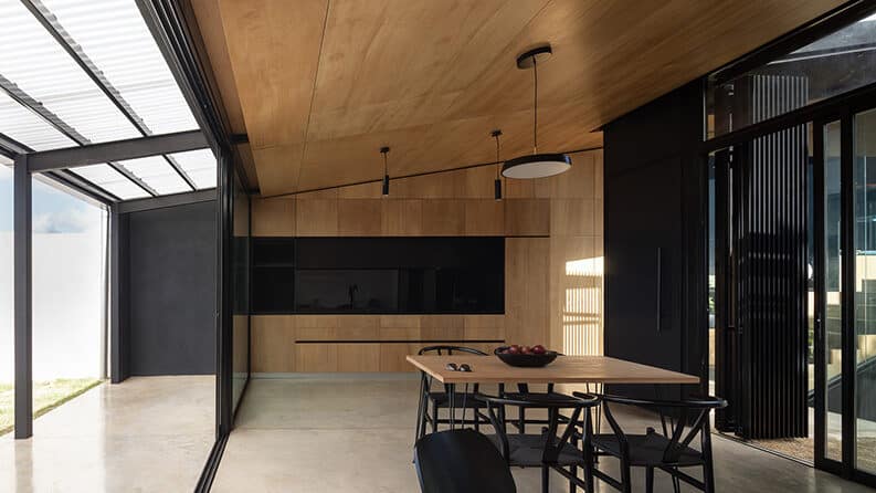 Casa Blixen 4238 by MBST Arquitectos
