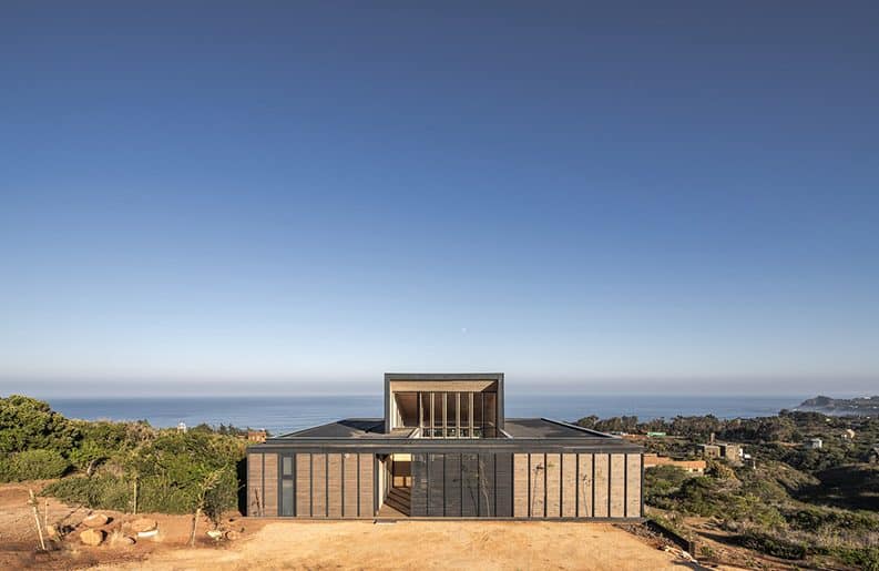 Casa C-H by Cavagnaro Rojo Arquitectos