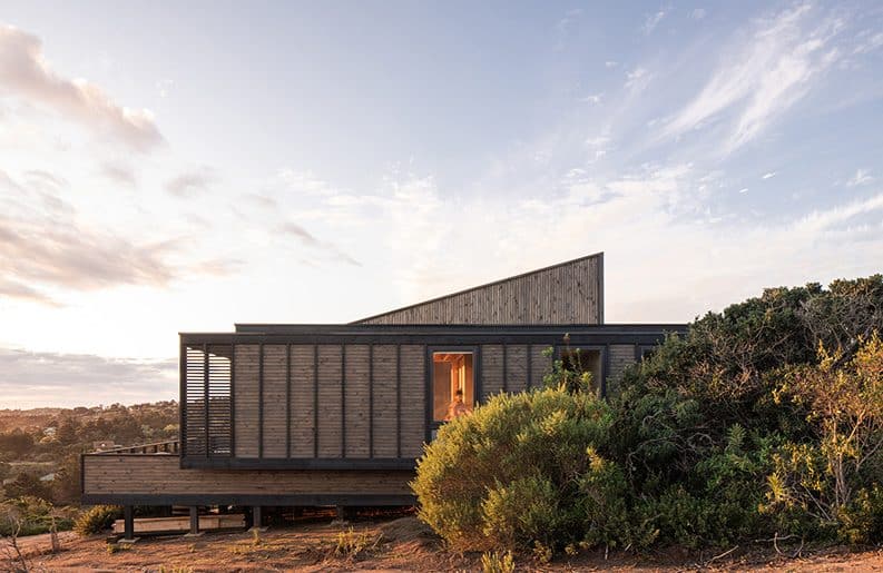 Casa C-H by Cavagnaro Rojo Arquitectos