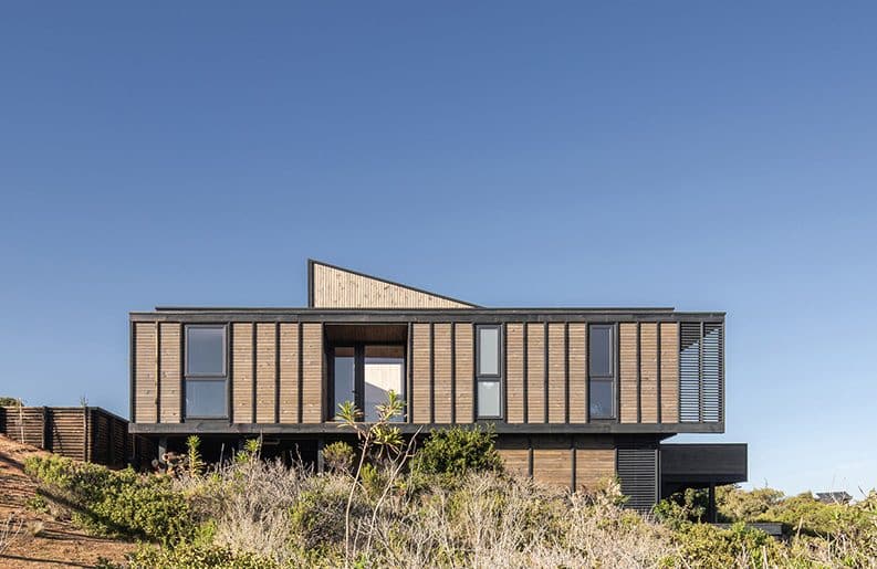 Casa C-H by Cavagnaro Rojo Arquitectos