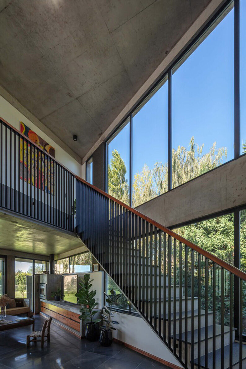 Casa CCLM 280 by Barbalaco Arquitectos
