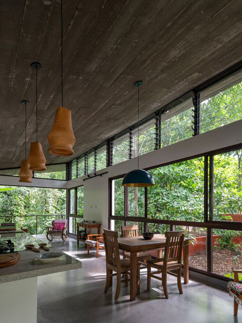 Casa Cajuí by Laurent Troost Architectures