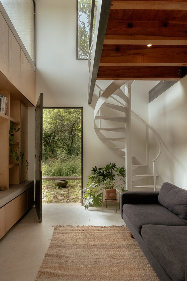 Casa Chelina by Pablo Oñate Taller