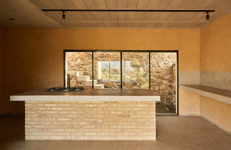Casa Chelina by Pablo Oñate Taller