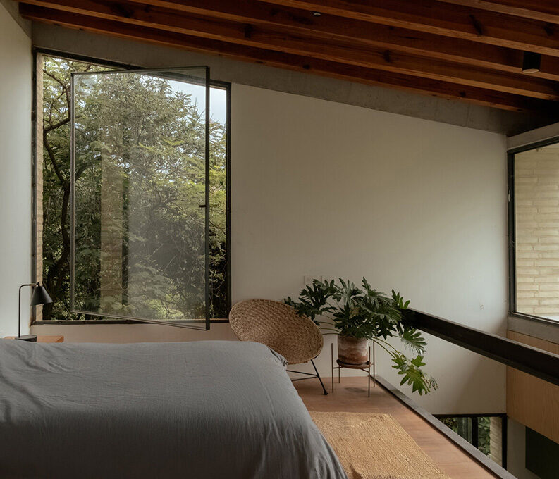 Casa Chelina by Pablo Oñate Taller