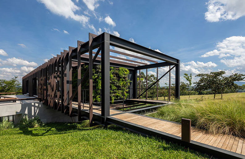 Casa Cigarra by FGMF