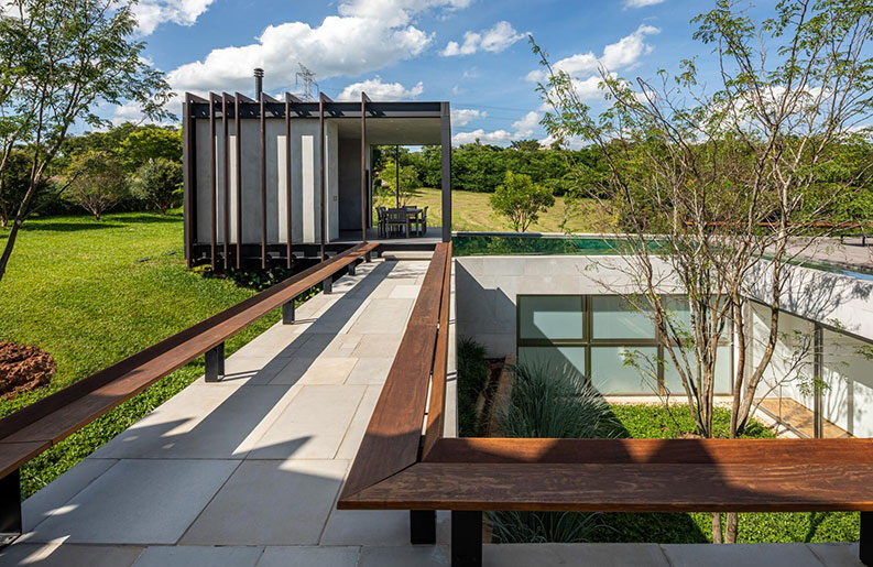 Casa Cigarra by FGMF
