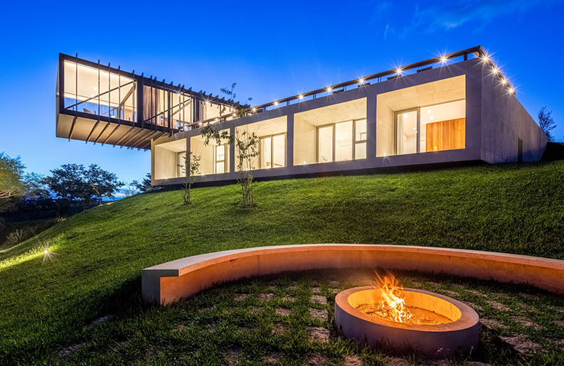 Casa Cigarra by FGMF