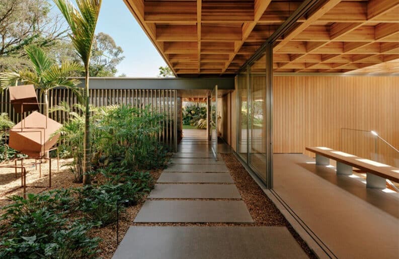 Casa Colmeia by Sabella Arquitetura
