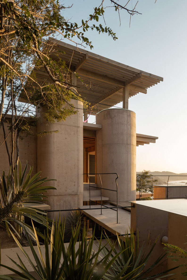 Casa Diez Pies by Studio Font