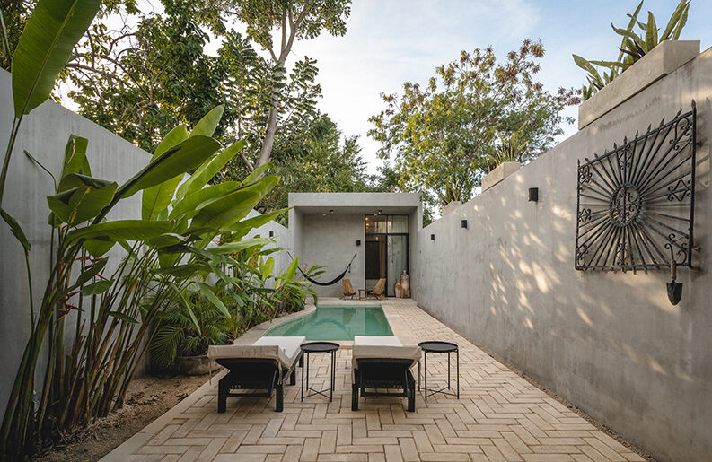 Casa Doble R by Taller Estilo Arquitectura