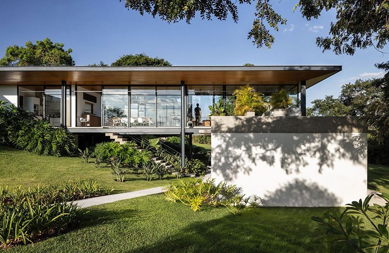Casa Duas Marias I by Canoa Arquitetura