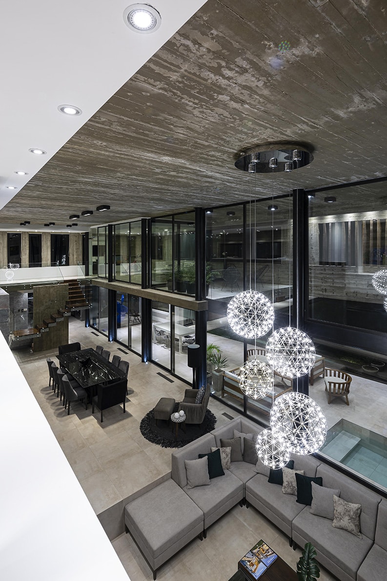 Casa EG by C&R ARQUITECTURA + PAISAJISMO