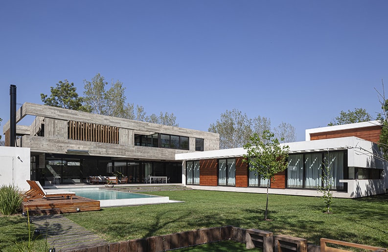 Casa EG by C&R ARQUITECTURA + PAISAJISMO