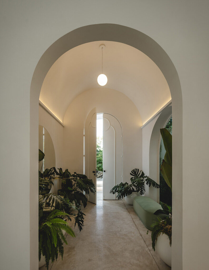 Casa Eclipse by Etea, Ghostframe