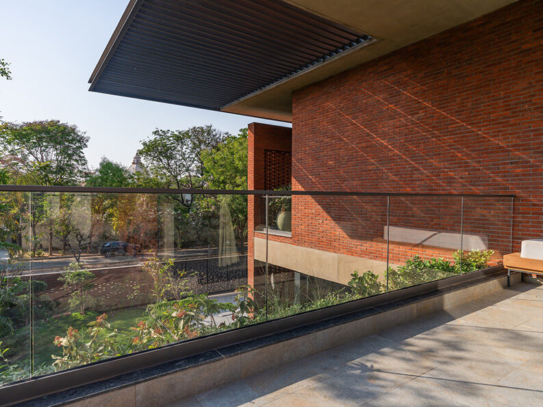 Casa El Velo de Ladrillo by VPA Architects