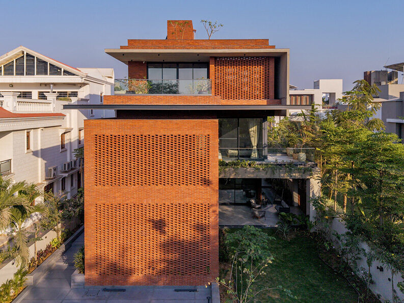 Casa El Velo de Ladrillo by VPA Architects