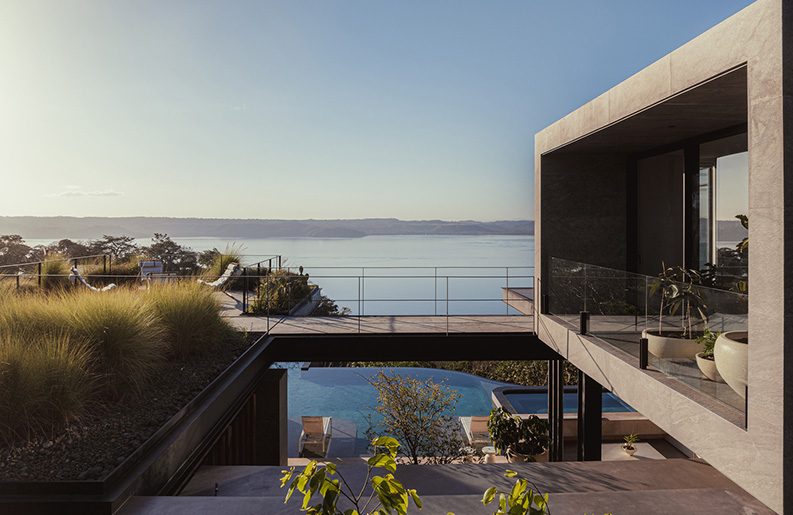 Casa Enoki by QBO3 Arquitectos
