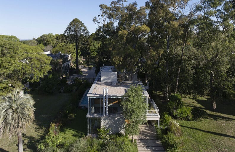 Casa Eucalipto by Julia Yako, Laura Marino