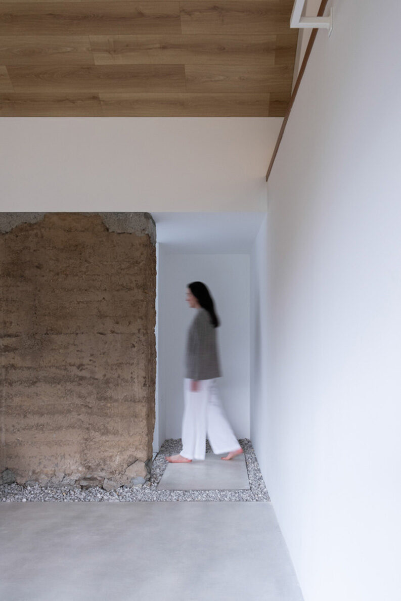 Casa Florinda by Alvariño & Felipe Arquitectos